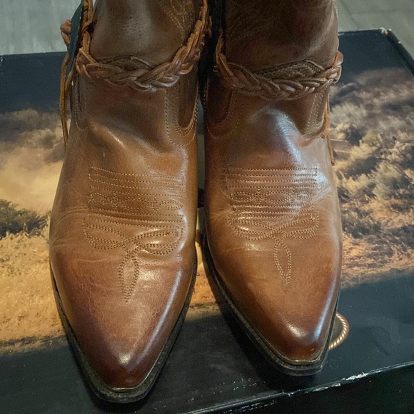 Oak Tree Farms Womens Brown Western Cowgirl Tassel Boots 2.5” Heels SZ 8.5 w/box - Picture 7 of 8